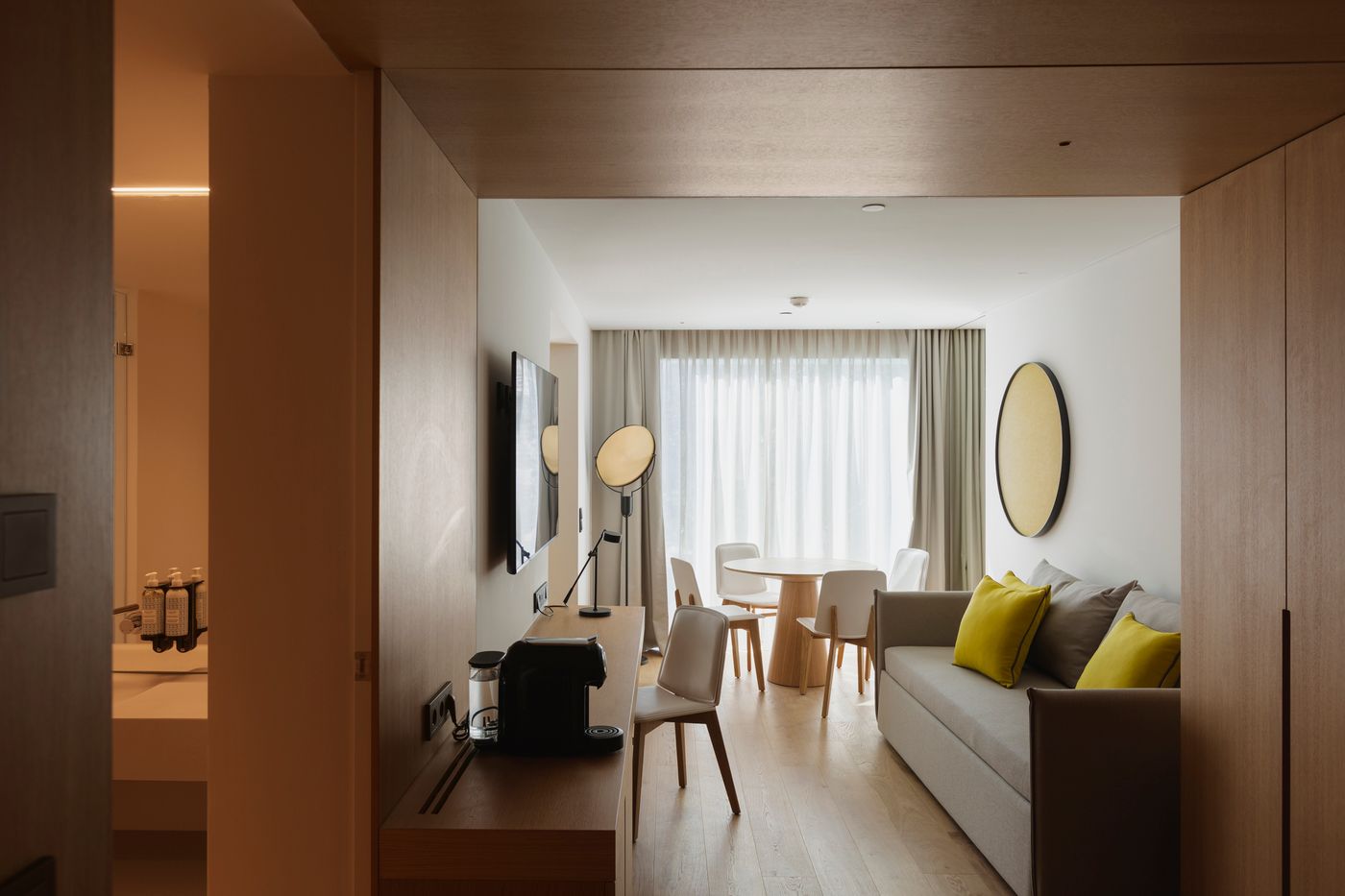 Lumen-Hotel-and-The-Lisbon-Light-Show-Room-25