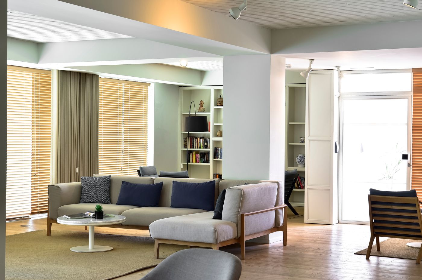 Aqualuz-Suite-Hotel-Apartamentos-Lobby-67