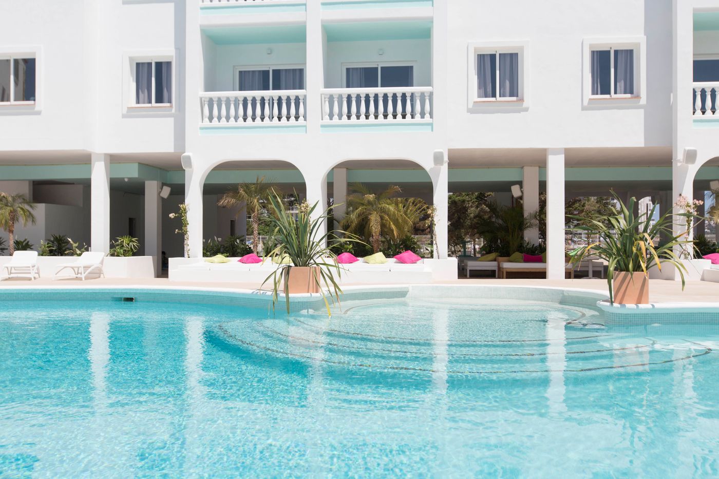 The-Beach-Star-Ibiza-General-view-5