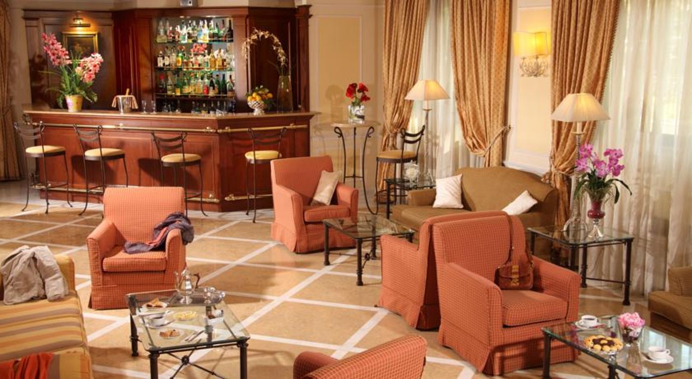 Hotel-Donna-Laura-Palace-Lobby-11