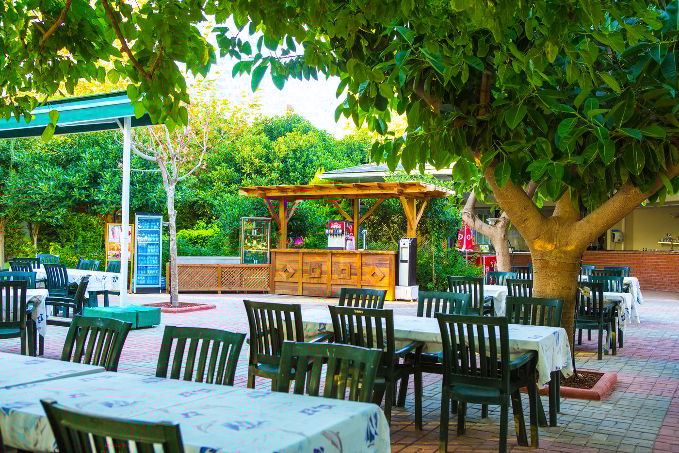 Gardenia-Beach-Restaurant-28