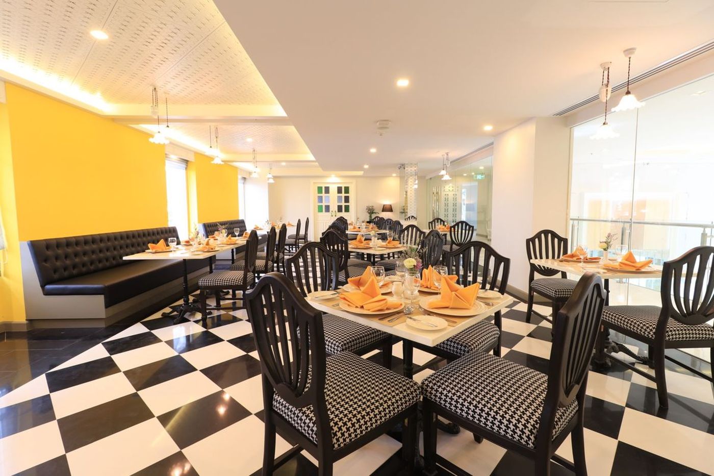 Bangkok-Midtown-Hotel-Restaurant-12