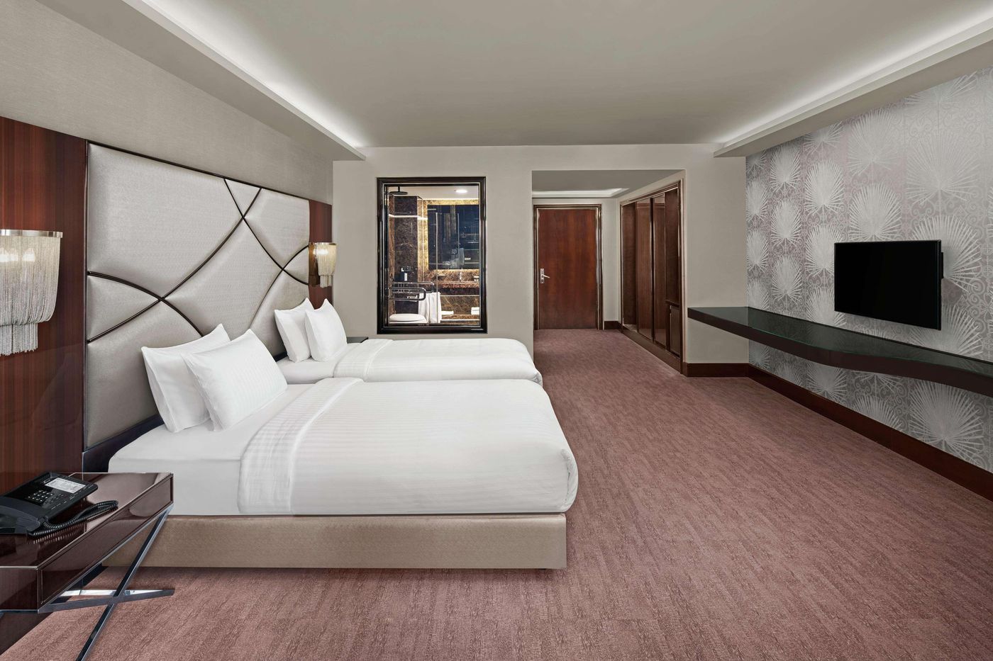 DoubleTree-By-Hilton-Istanbul-Esentepe-Room-20