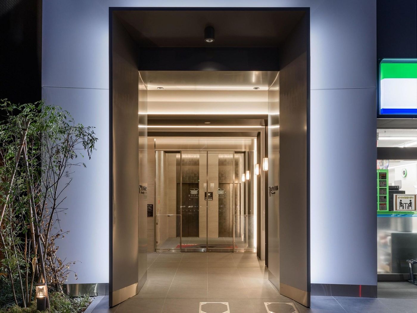 Henn Na Hotel Tokyo Asakusa Tawaramachi-Japan-Tokyo-Lobby-10