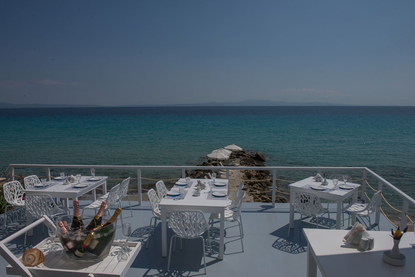 White-Suites-Restaurant-17