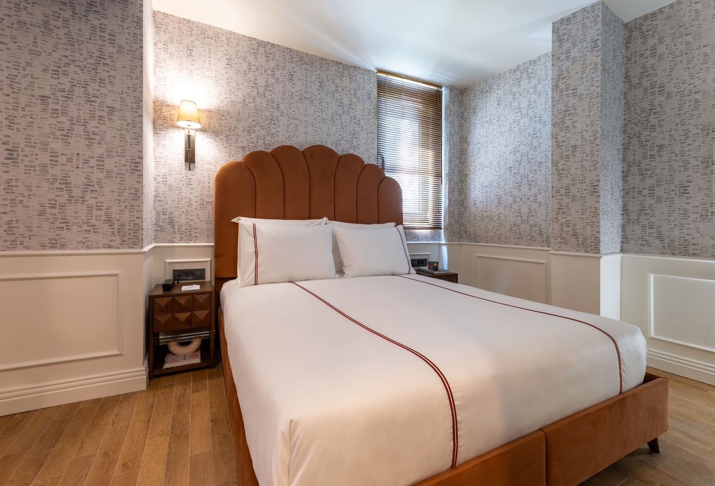 Khai-Hotel-Karakoy-Room-17