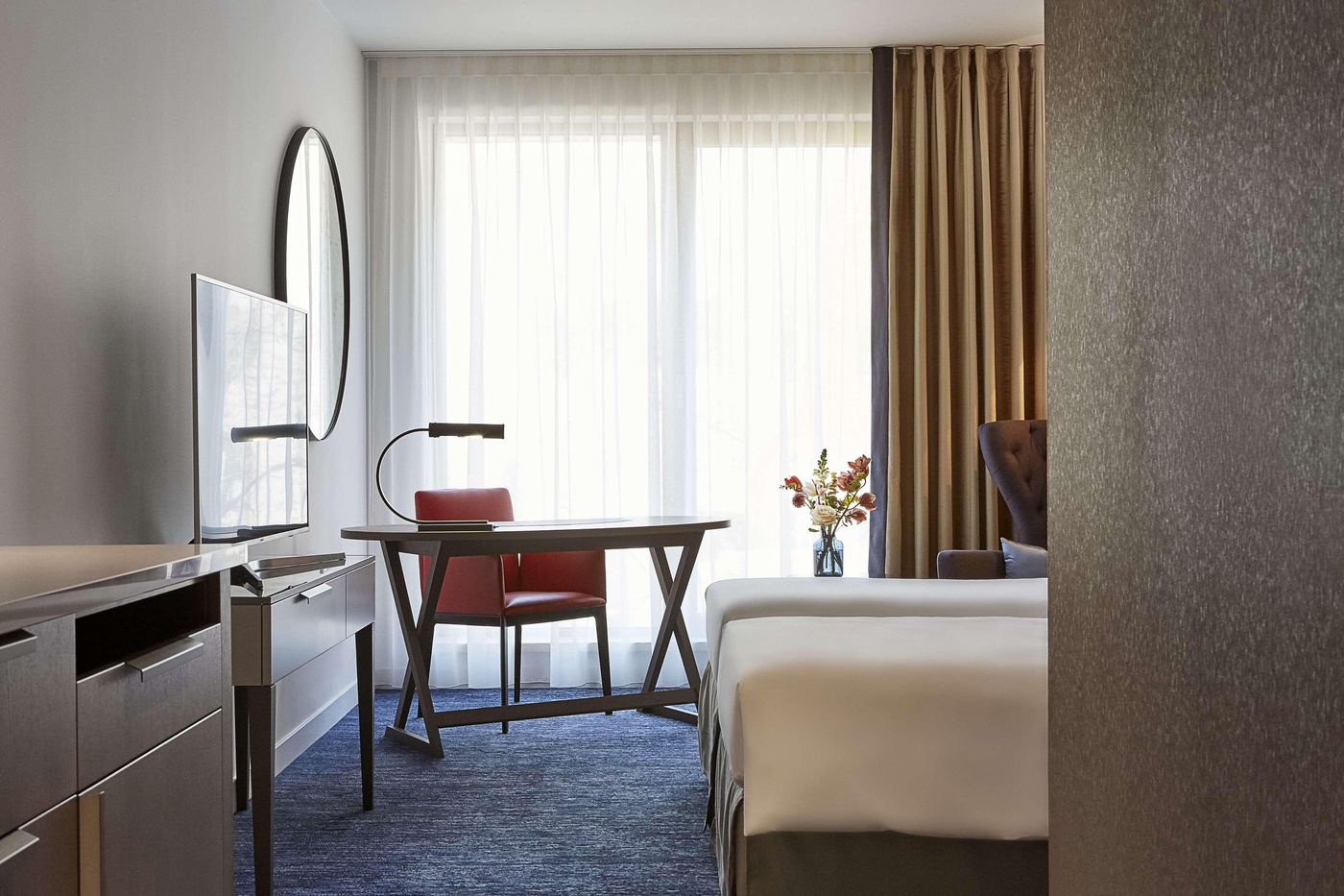 Hyatt-Regency-Amsterdam-Room-50