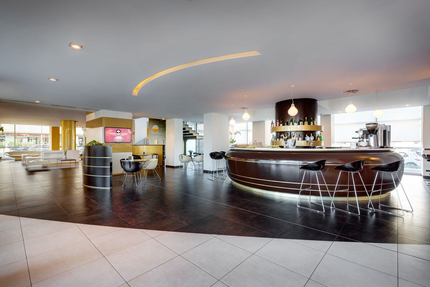 iH-Hotels-Roma-Z3-Bar-3