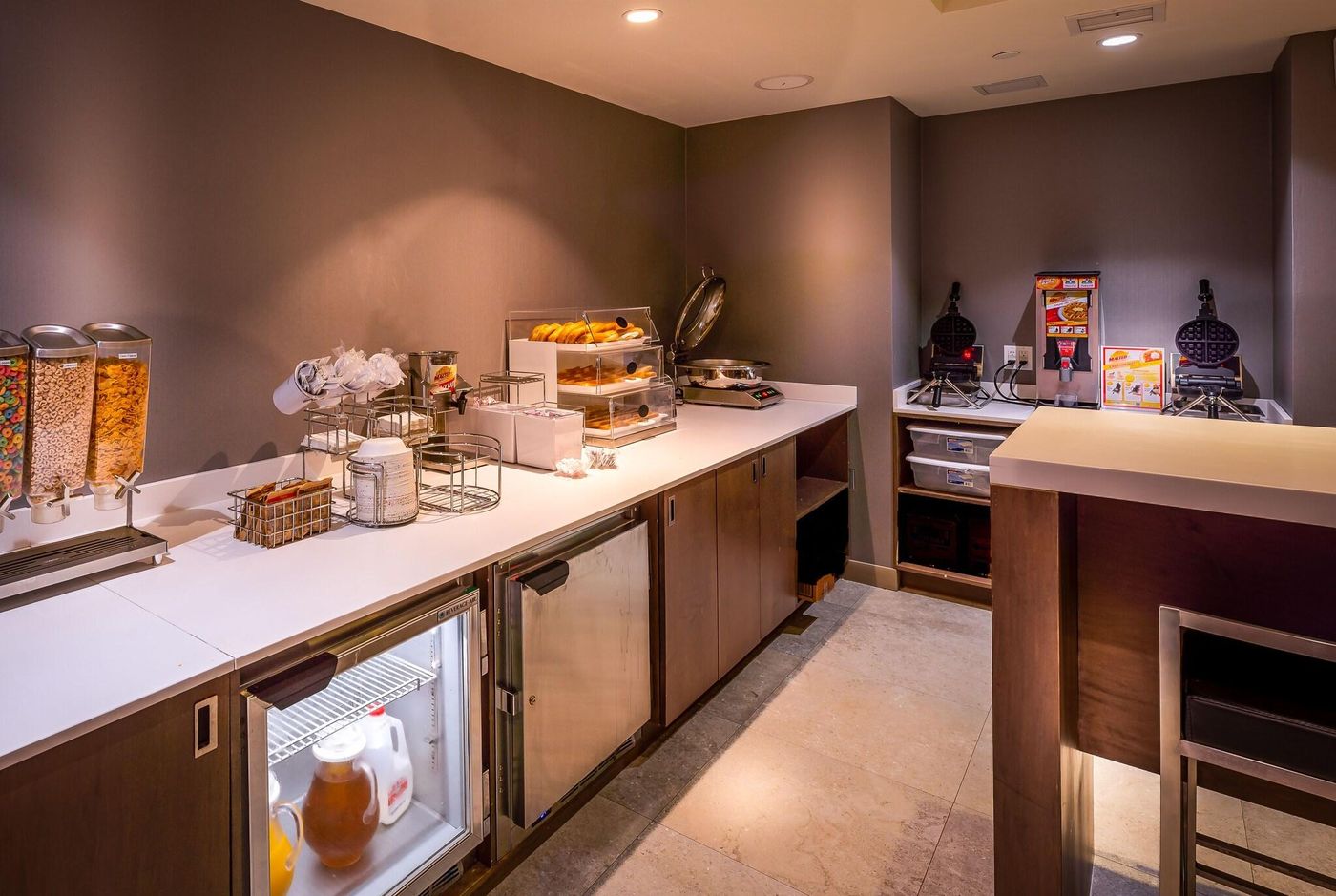 La-Quinta-Inn-and-Suites-Times-Square-South-Restaurant-9