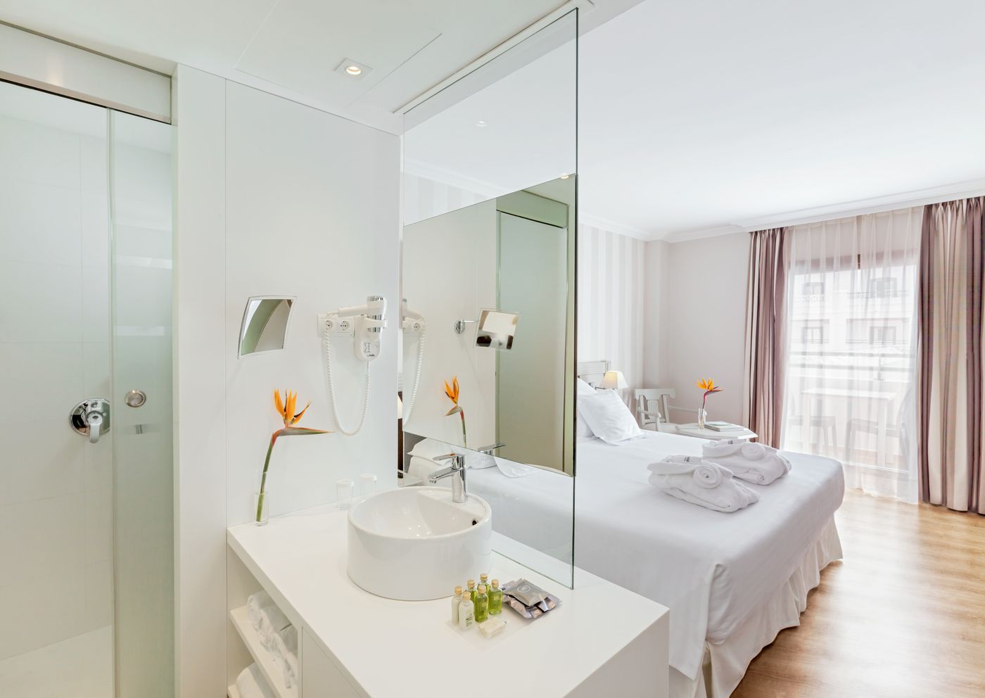 Barcelo-Isla-Canela-Room-35