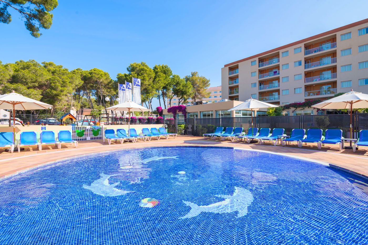 Hotel-Atlantic-by-LLUM-Pool-1