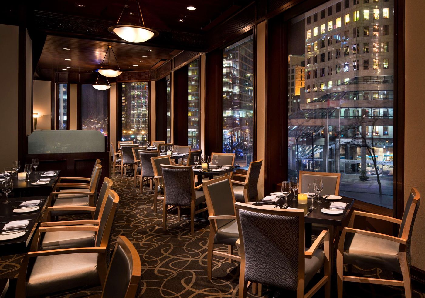 Hyatt-Regency-Vancouver-Restaurant-26