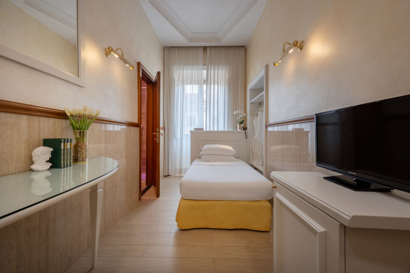 Palladium-Palace-Room-31