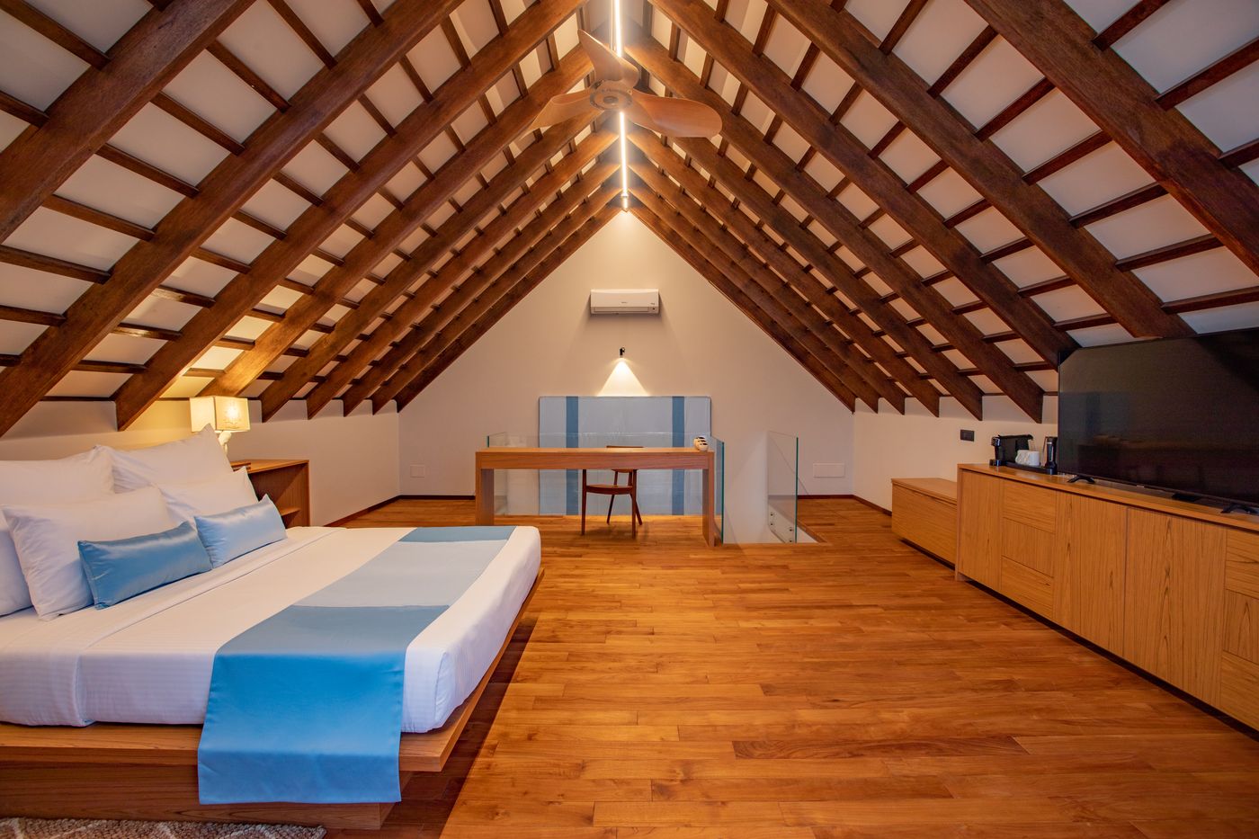 Cinnamon Velifushi Maldives