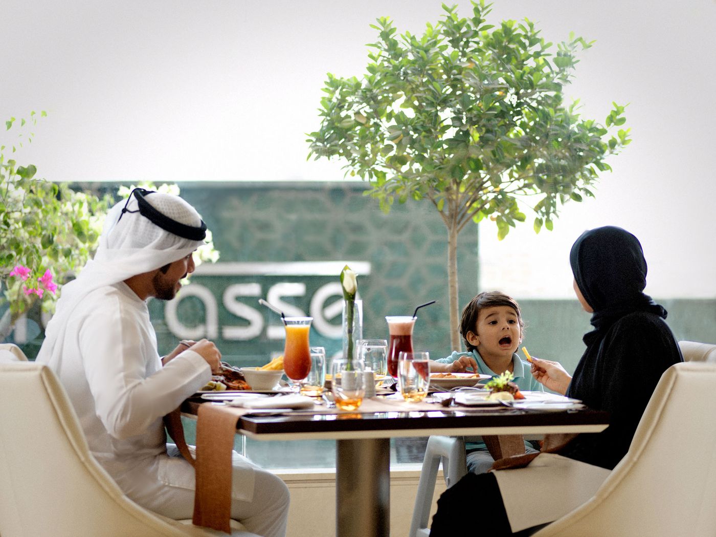 Gloria-Hotel---Furnished-Apartments-FZ--LLC-Restaurant-6