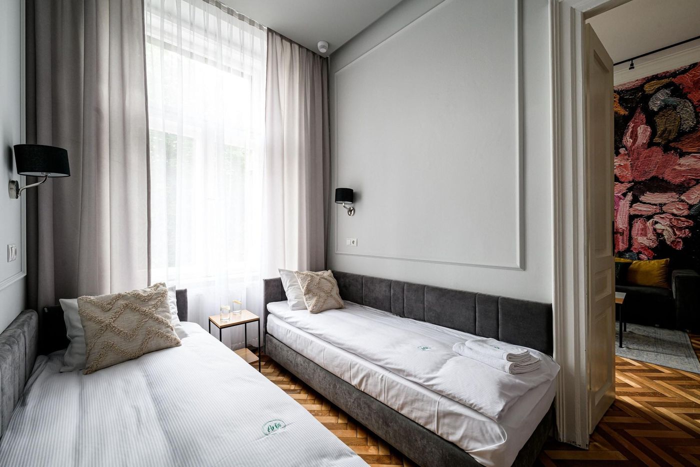 Arts-Apartments-Room-36