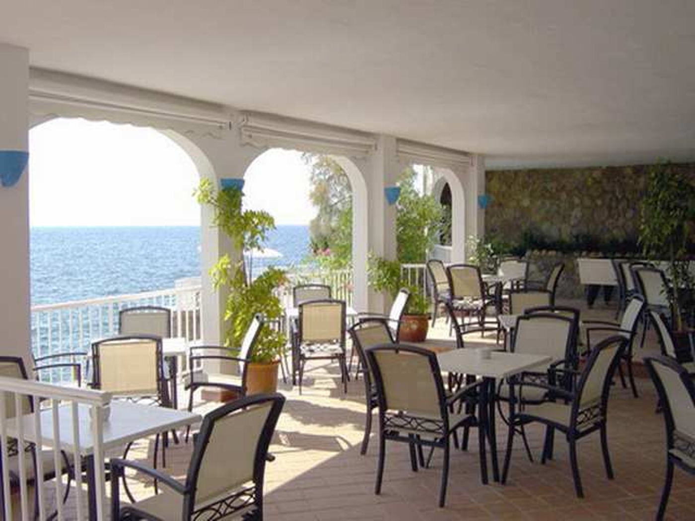 Roc Illetas Bouganvilla Apartments