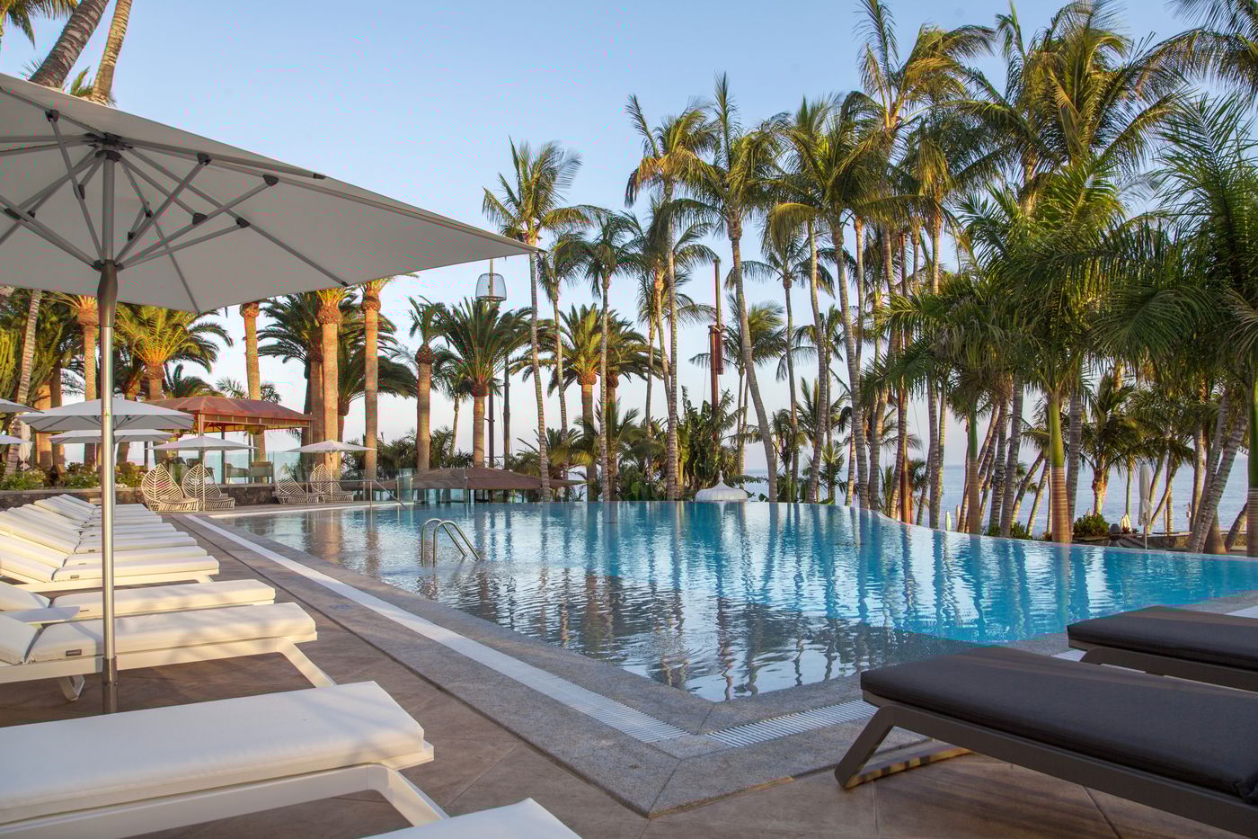 Hotel-Fariones-Pool-4