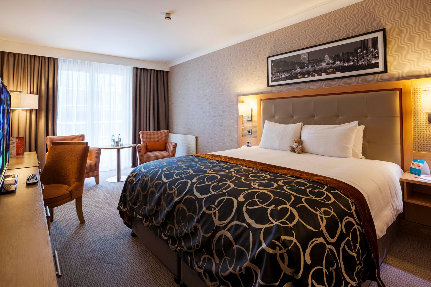 Clayton-Hotel-Cardiff-Lane-Room-24