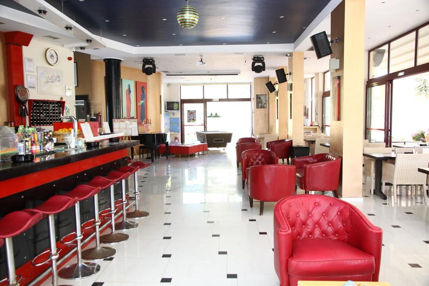 Bellos-Hotel-Apartments-Lobby-25