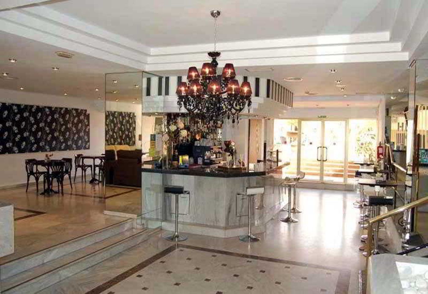 El-Faro-Marbella-Bar-30