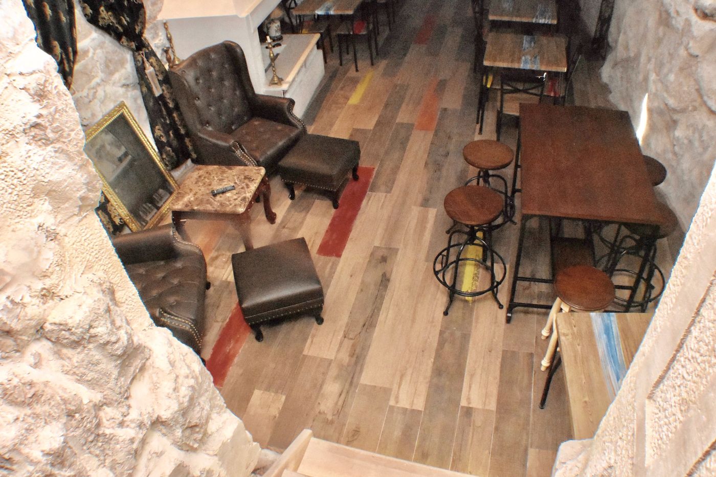 Historic-Plaza-Varos-Split-Bar-46