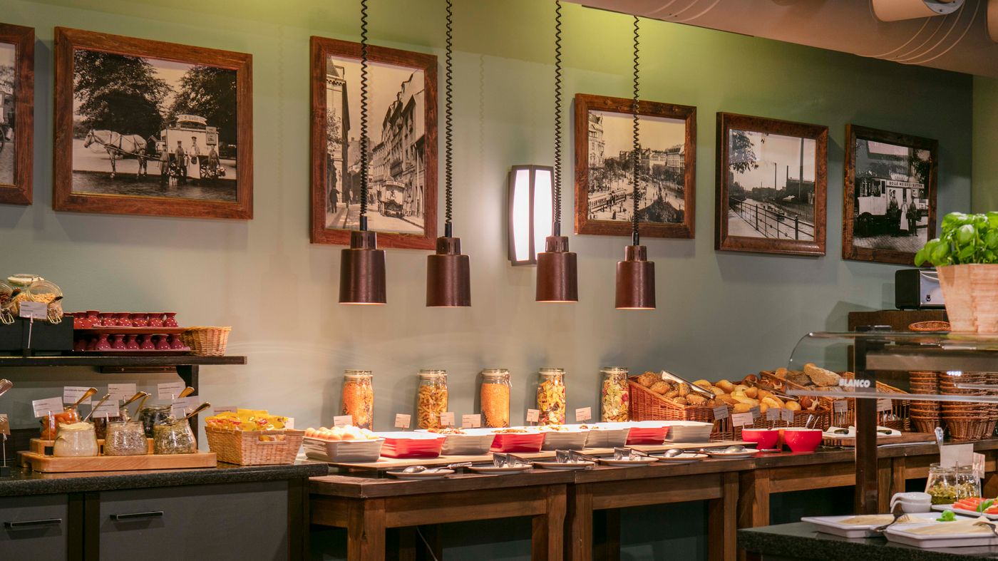 Ameron-Abion-Spreebogen-Waterside-Restaurant-33