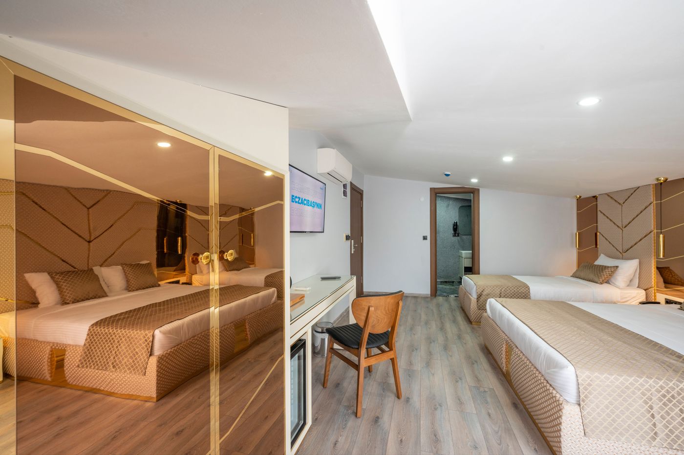 Luxury Airport Hotel-Turkey-Arnavutköy-Room-3