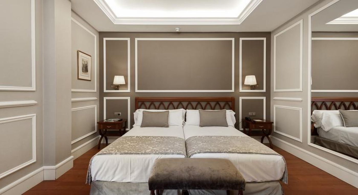 Catalonia-las-Cortes-Room-37