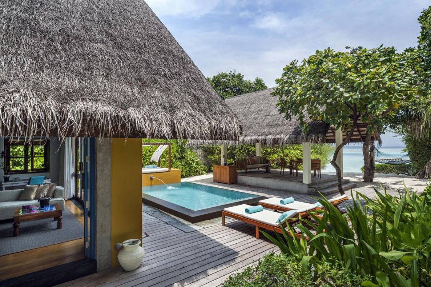 Four Seasons Landaa Giraavaaru