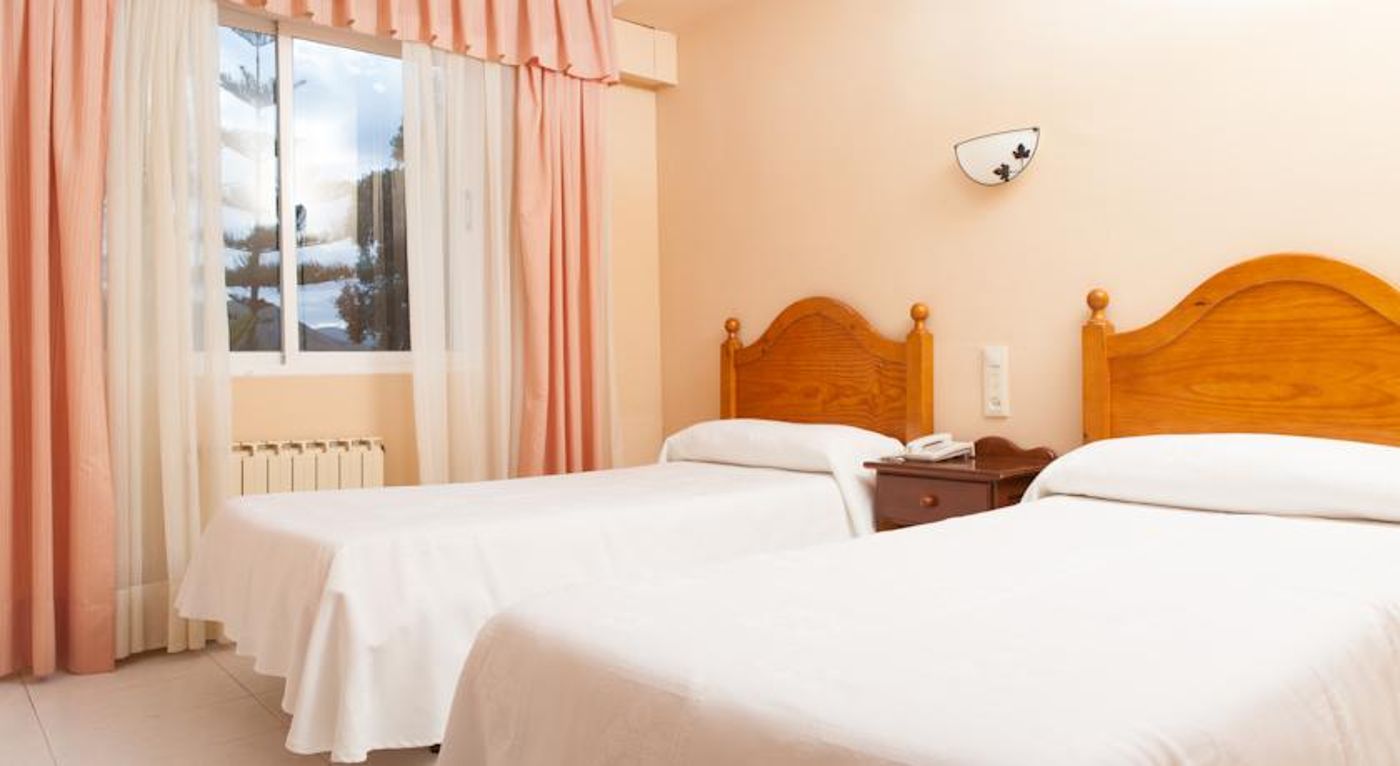 Wonderwall Music- Adults Only