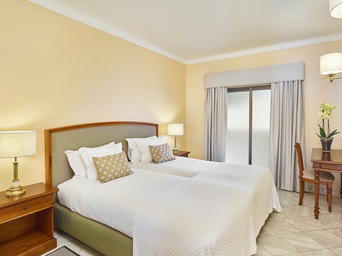 Ria-Park-Garden-Room-19