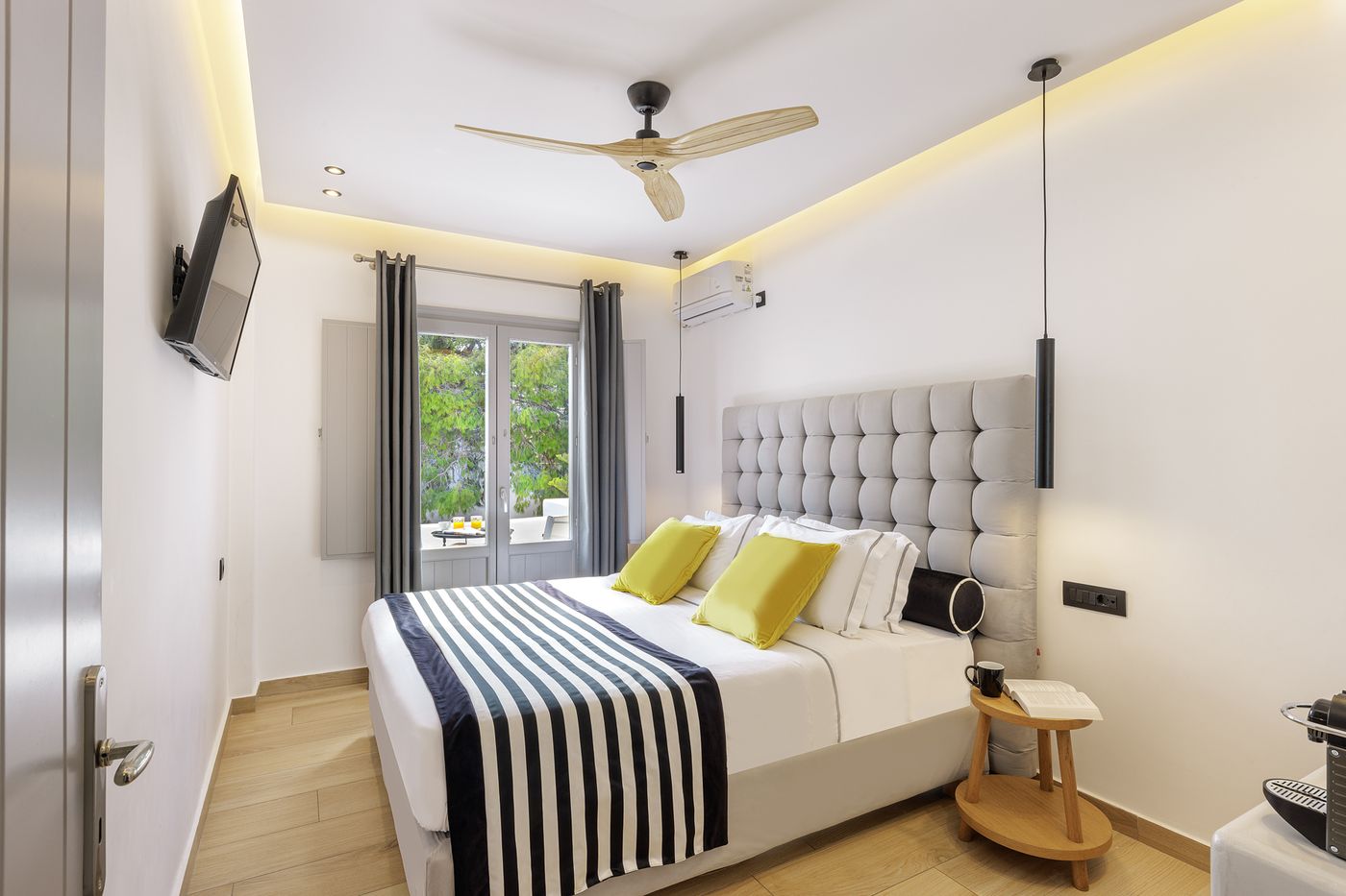 Kalisti-Hotel---Suites-Room-33