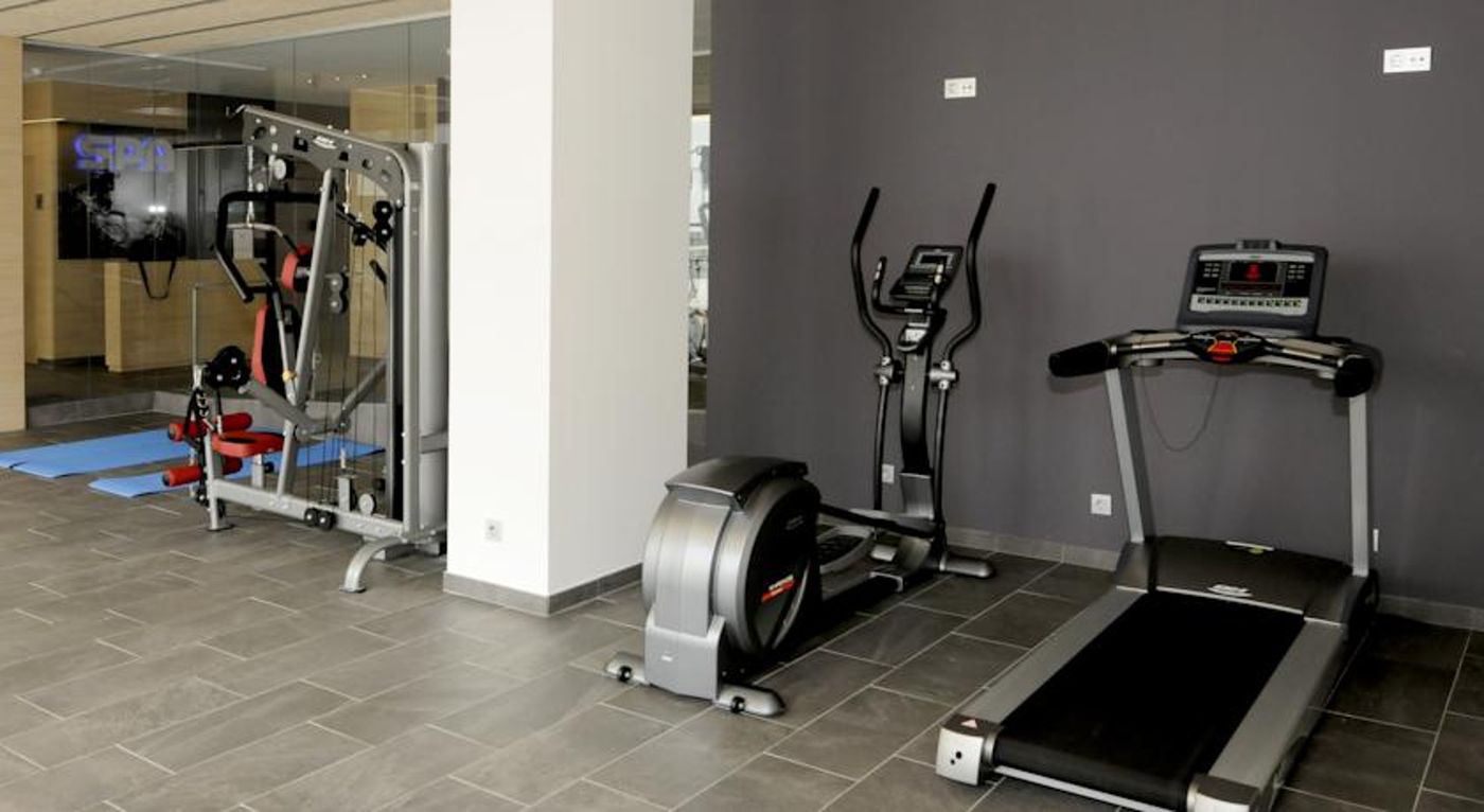 Riviera-Hotel-Sports-and-Entertainment-65