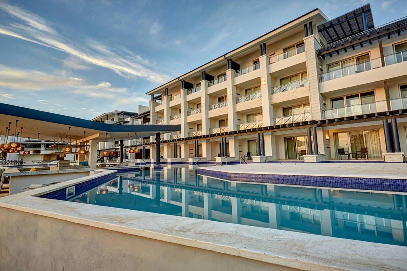 Hideaway-At-Royalton-Negril-Pool-4