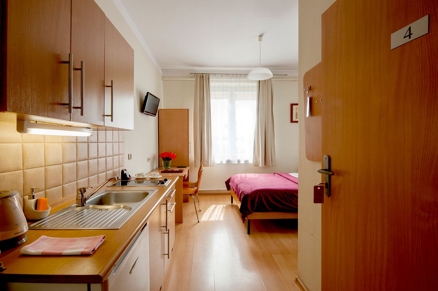 Maly-Krakow-Aparthotel-Room-11