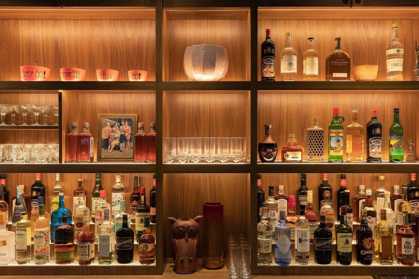 Moxy-NYC-Downtown-Restaurant-8