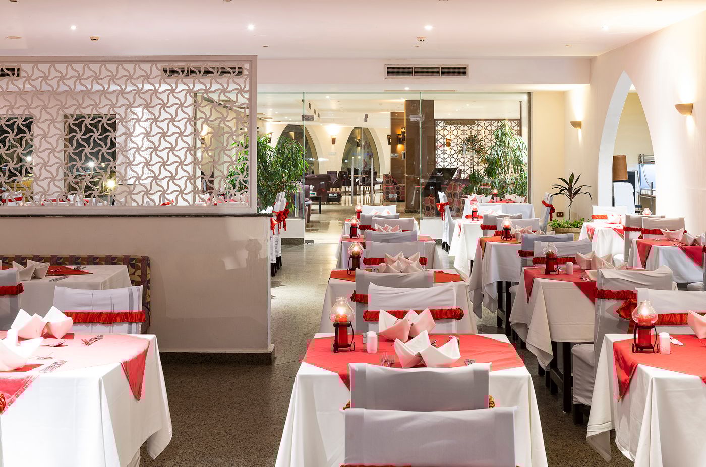 The-Three-Corners-Equinox-Beach-Resort-Restaurant-44