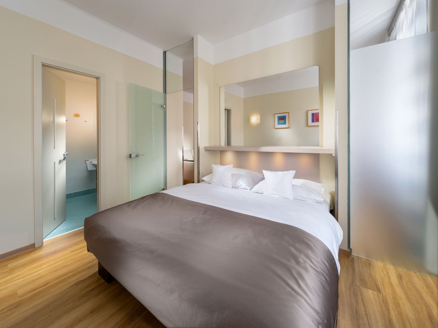 Mamaison-Residence-Belgicka-Prague-Room-21