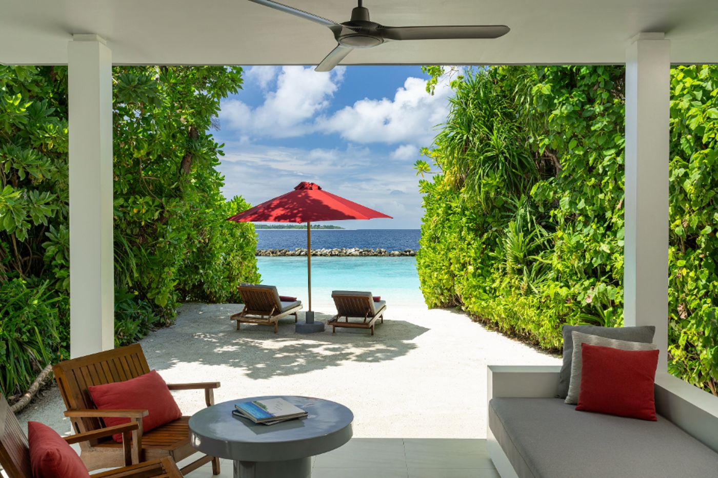 Niva Dhigali Maldives 12.03