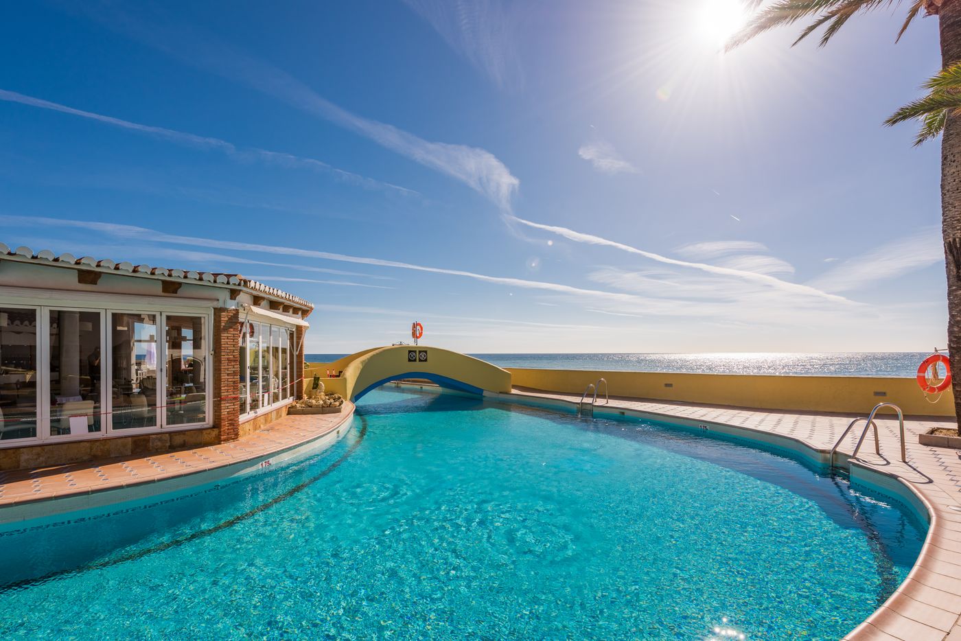 Macdonald-Dona-Lola-Pool-4