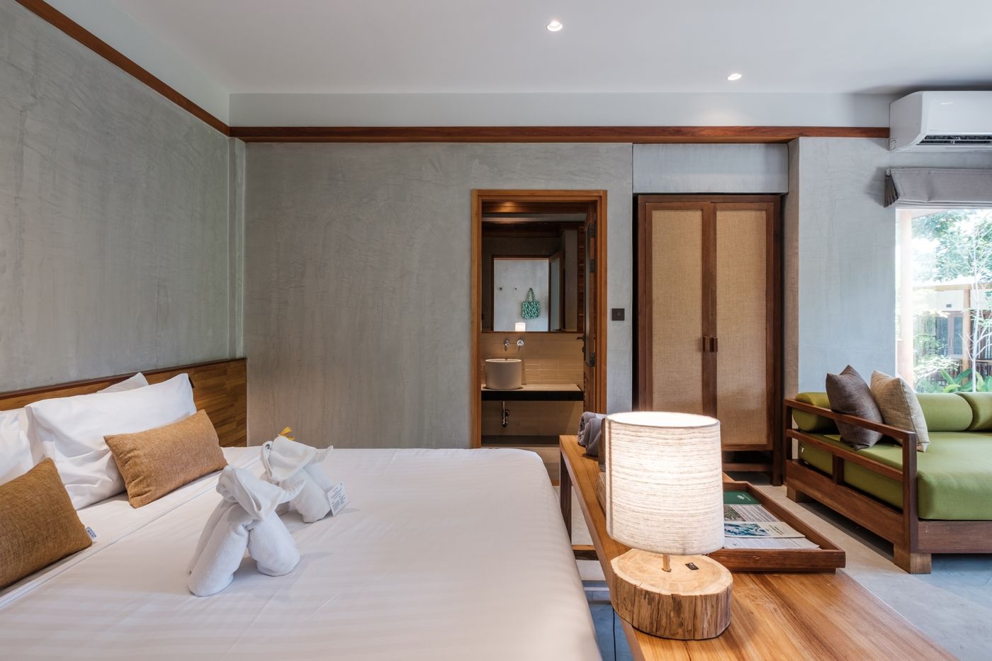 Banana-Fan-Sea-Resort-Room-19