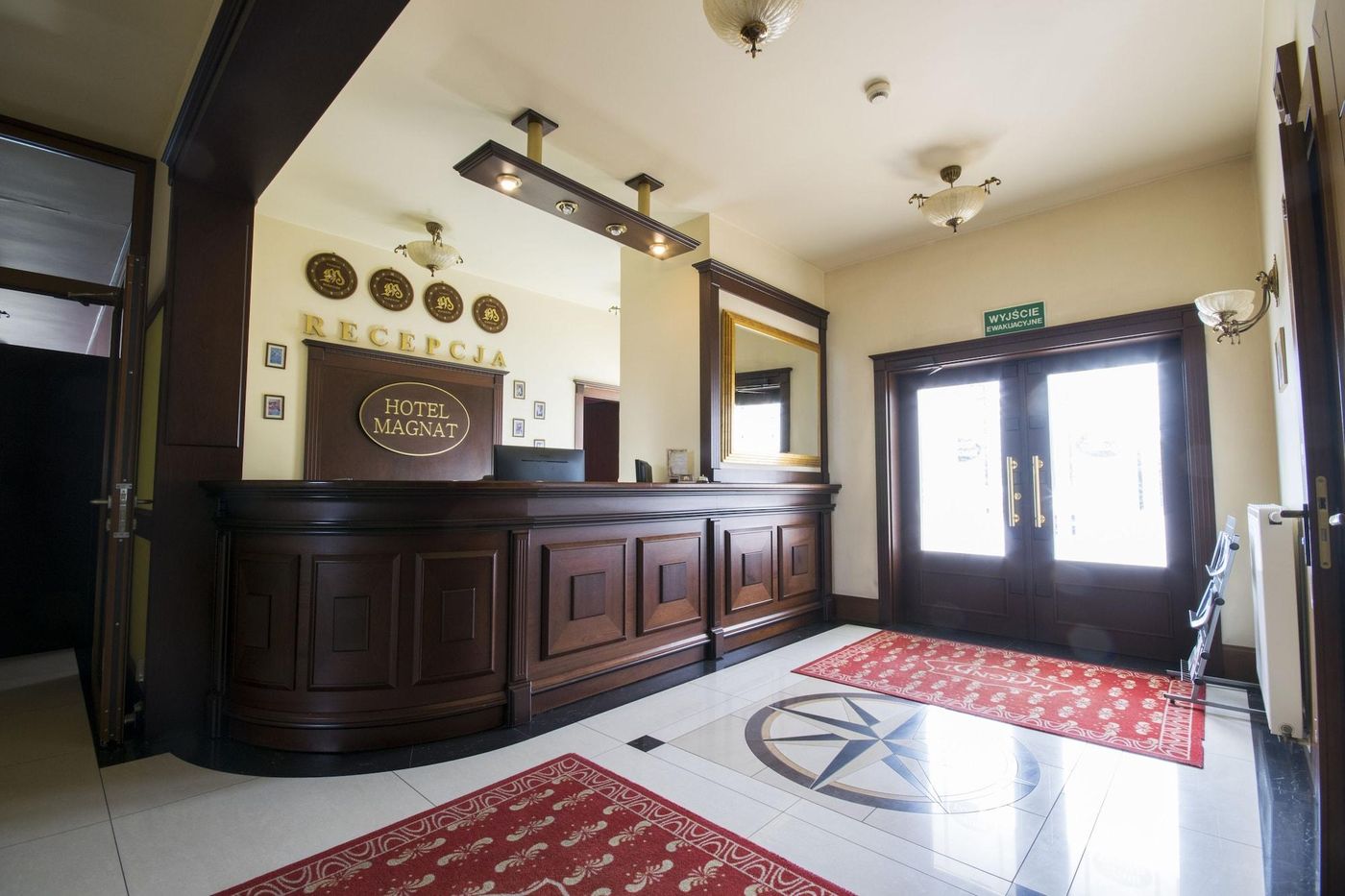 Dworek Magnat-Poland-WIELKA WIES-Lobby-3