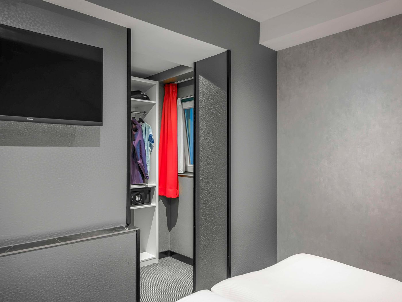 ibis-Styles-Amsterdam-Amstel-Room-51