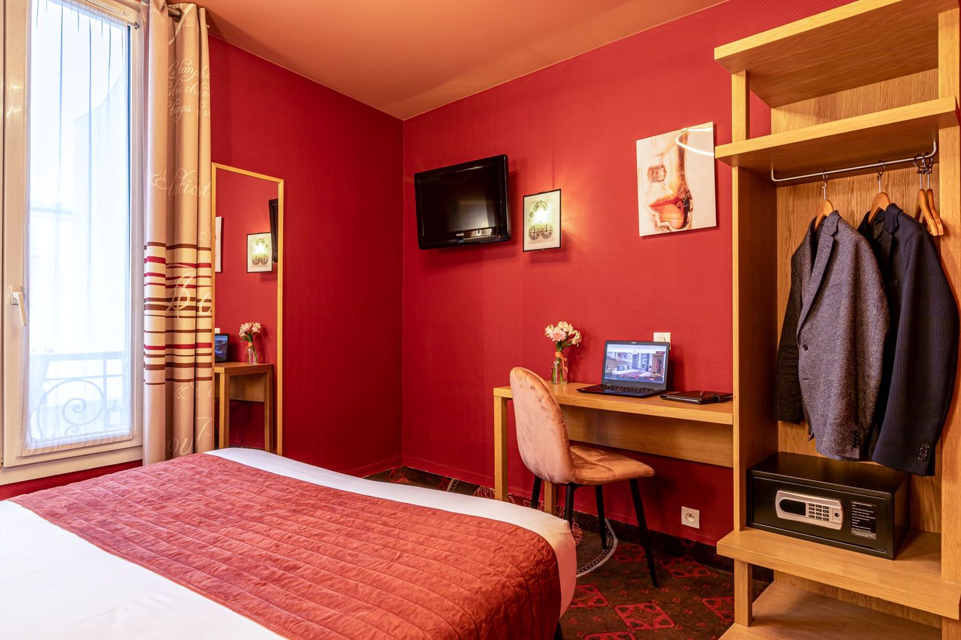 Hotel-Ariane-Montparnasse-by-Patrick-Hayat-Room-21