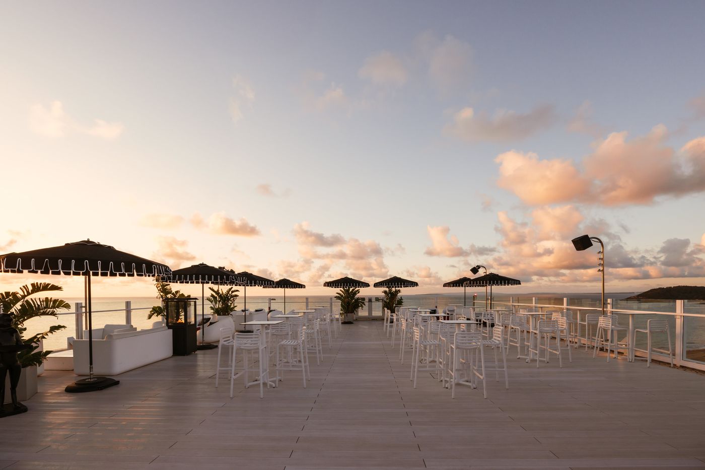 Ushuaia-Ibiza-Beach-Hotel-Terrace-73