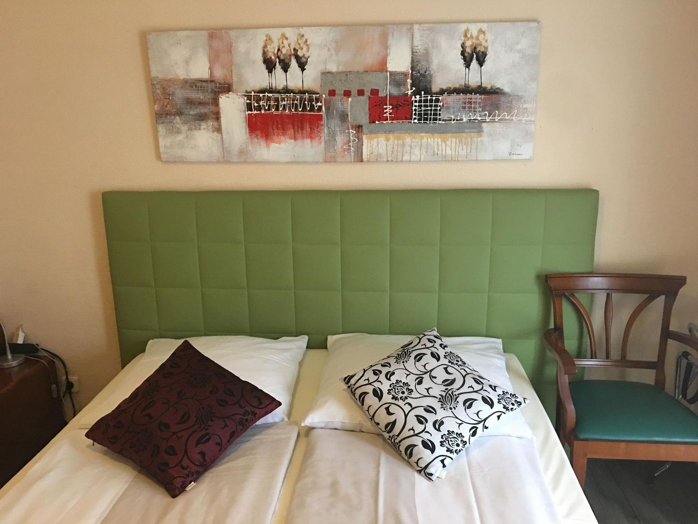 Alt Düsseldorf - Germany - DÜSSELDORF  - Room - 7