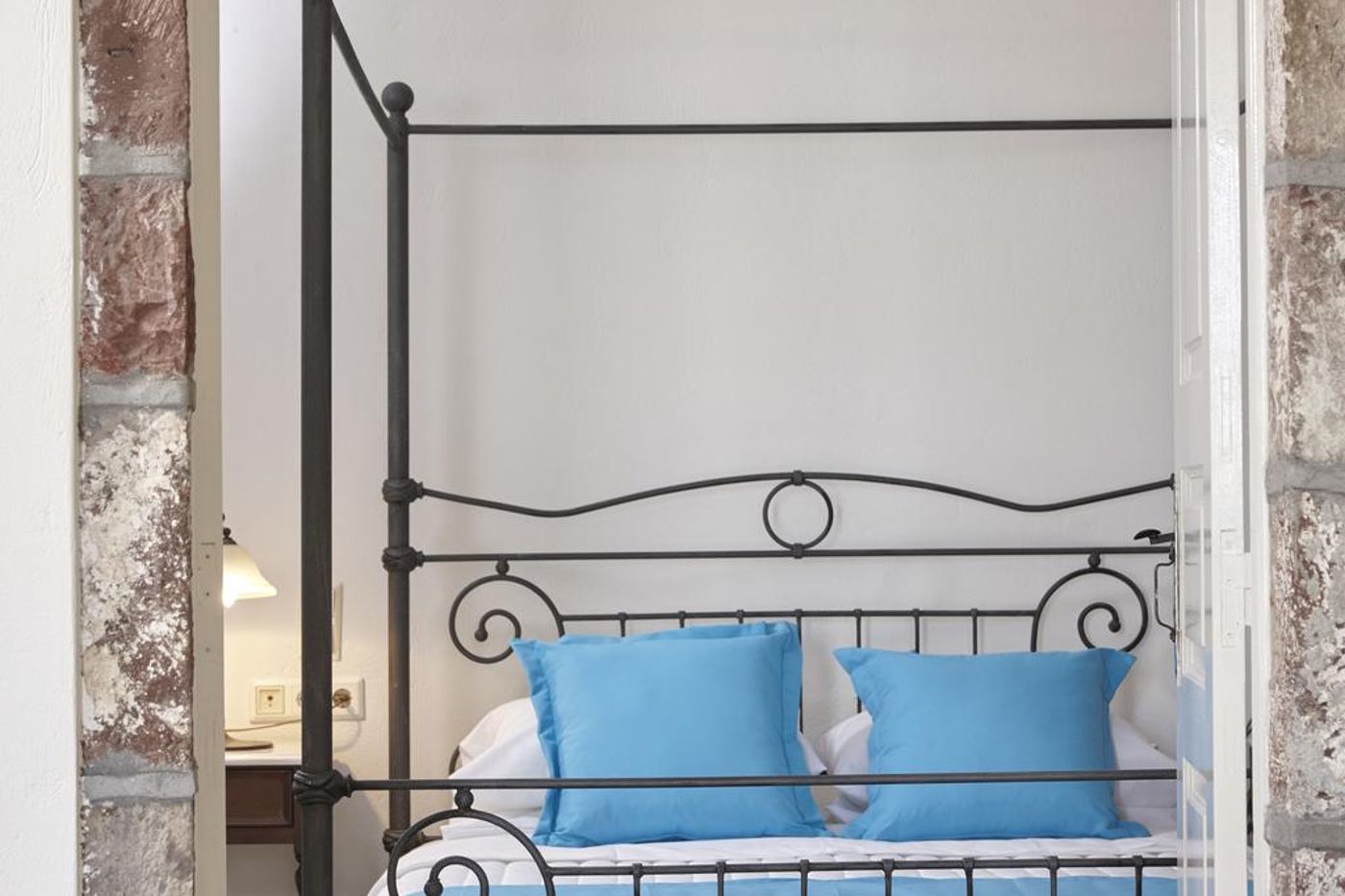 Terra-Blue-Santorini-Room-24
