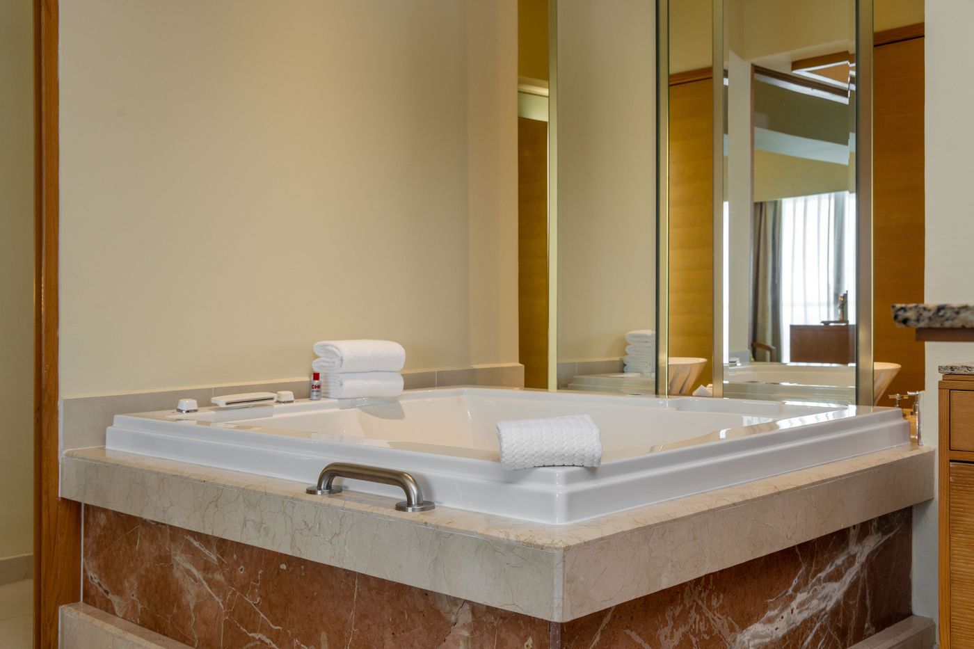 Beach-Palace-Room-25