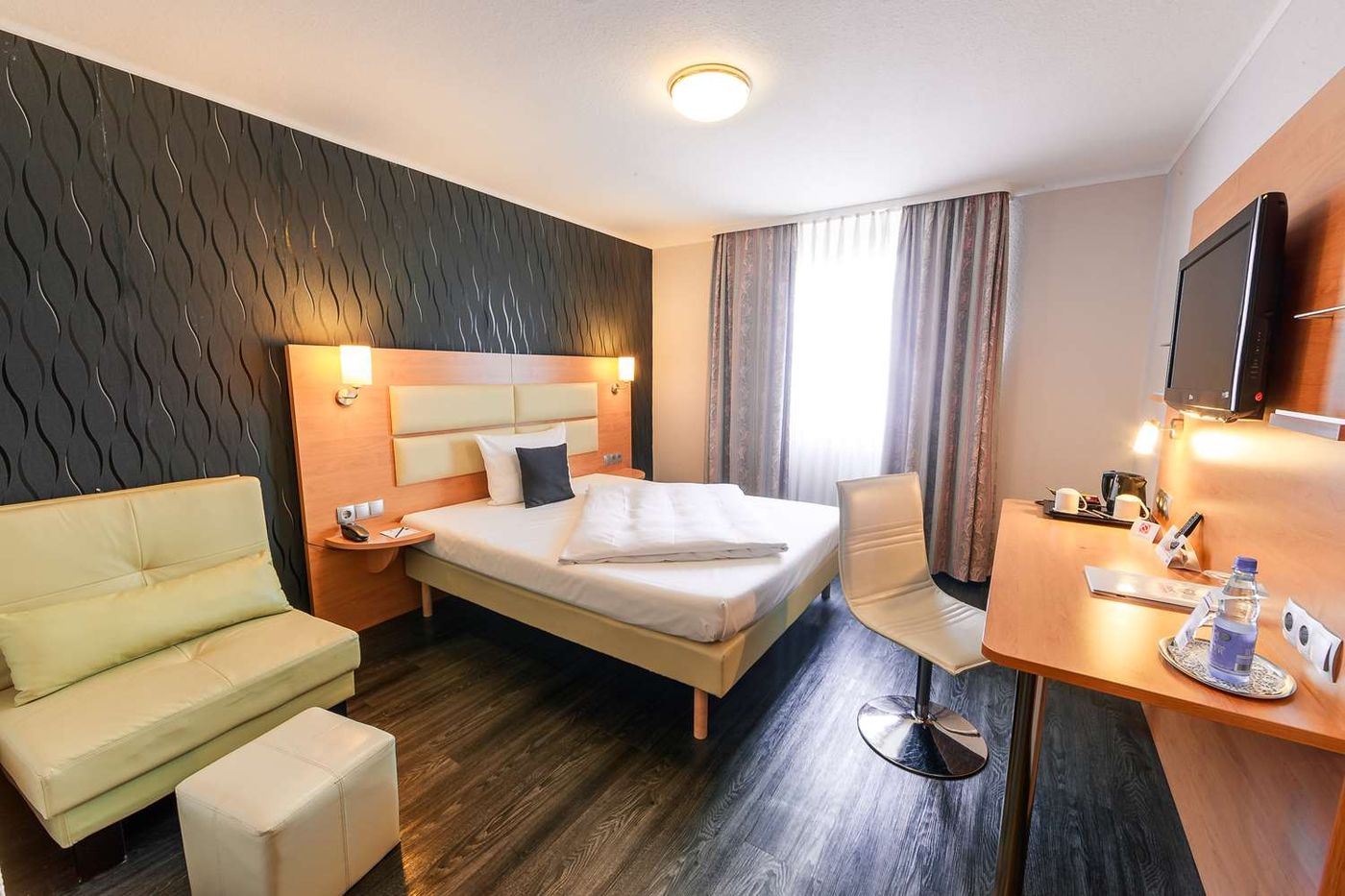 Best Western Plaza Hotel Stuttgart-Filderstadt-Germany-Filderstadt-Room-5
